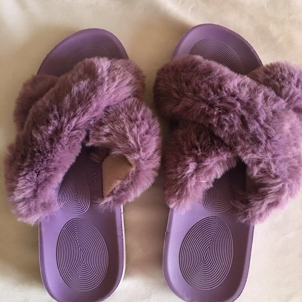 Women's Fuzzy Slides Criss Cross Slippers